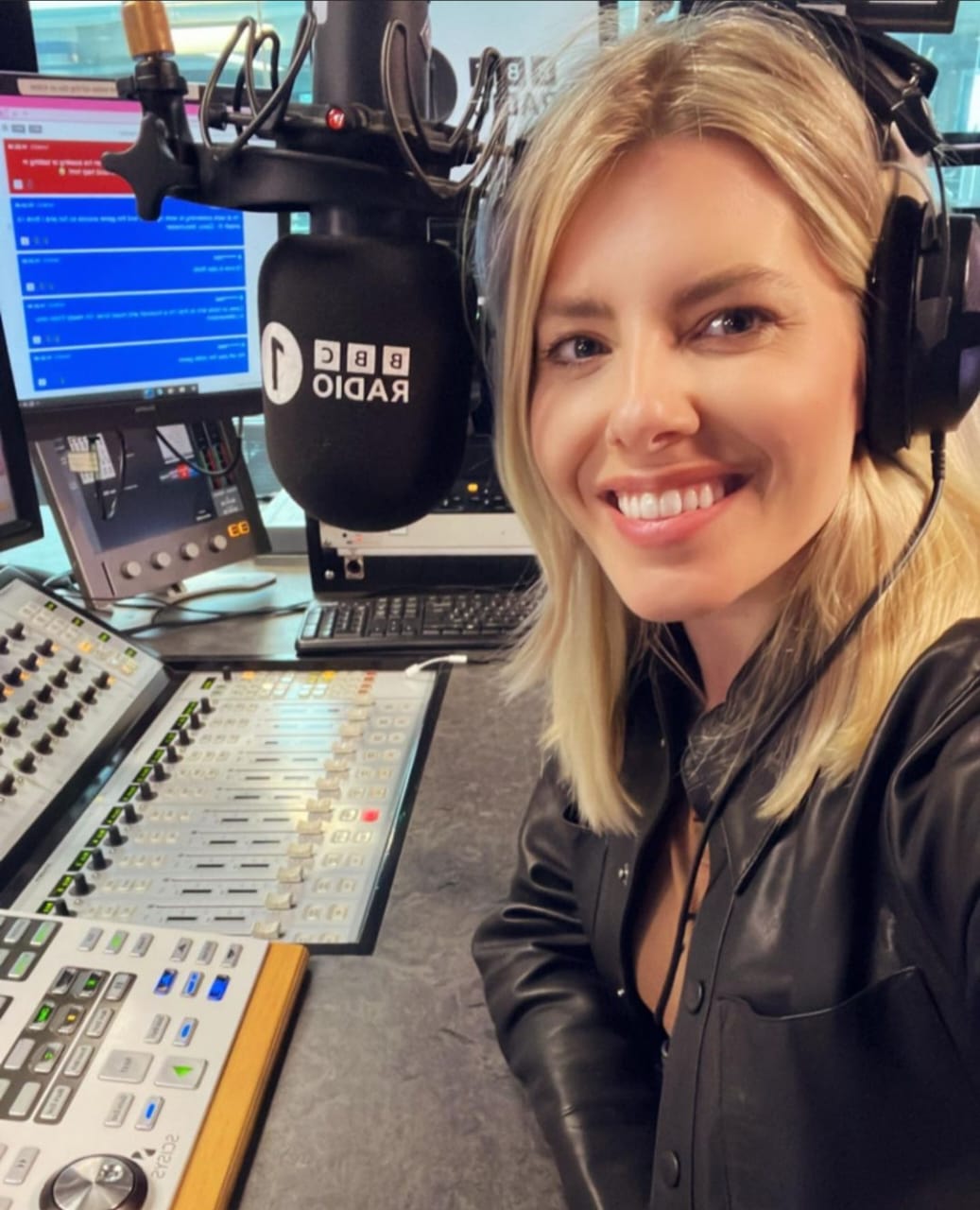 Mollie King (Stuart Broad) Wiki, Age, Height, Net Worth, Boyfriend, Husband & More